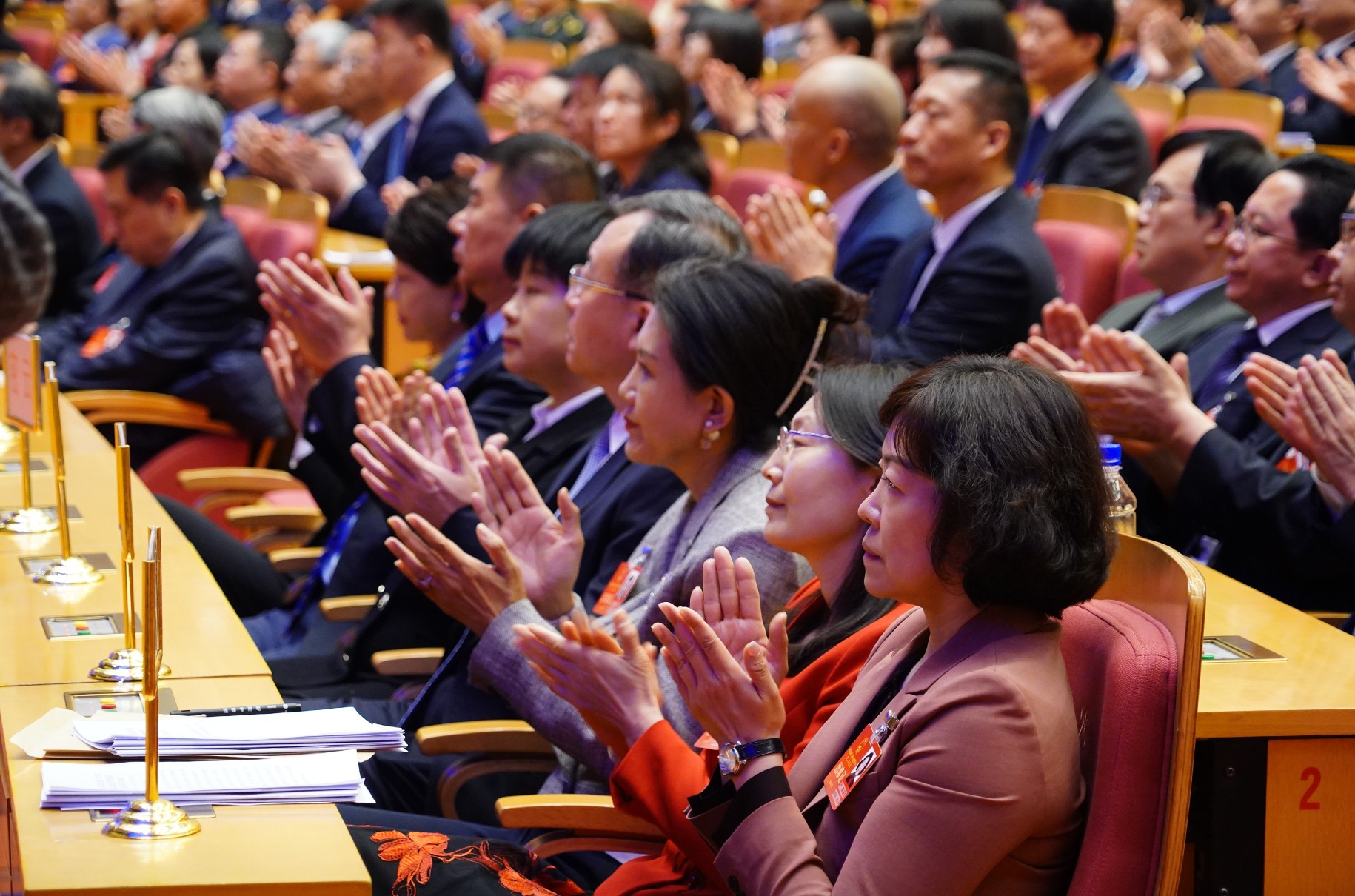 北京市十六届人大二次会议胜利闭幕